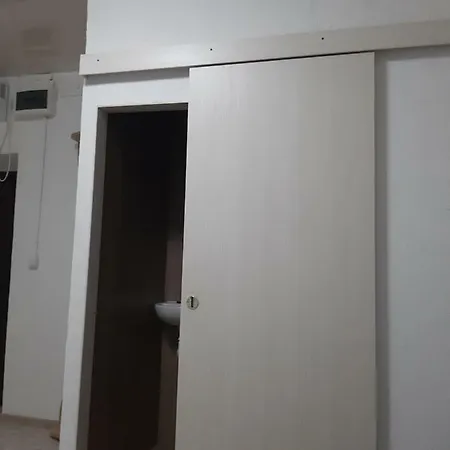 жилье отдельное 敖德萨